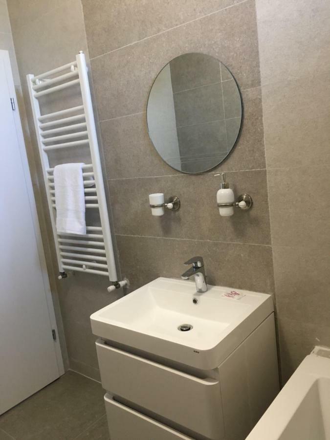 Apartament Premium Appartamento Braşov Esterno foto